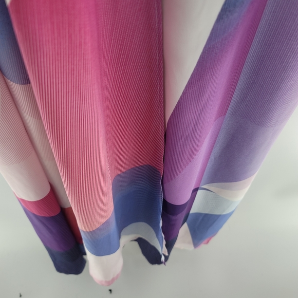 A full Length Summer Dress by 6th and Lane - Picture 4 of 11